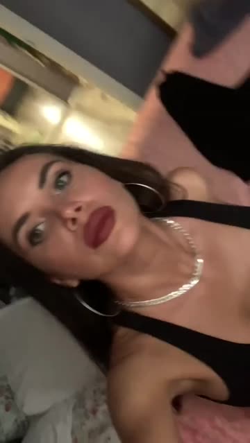 arrows up if my ass is perfect for you