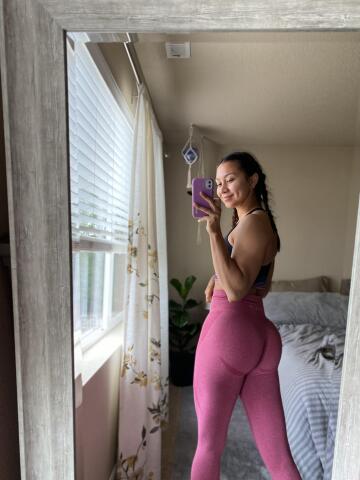 these leggings absolutely doing gods work holding up my booty 😛😜