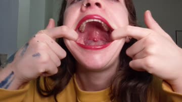 ok, weird tongue trick, but i can swallow my long tongue... have you ever seen something like it? dunno if anyone would have such a fetish though xd