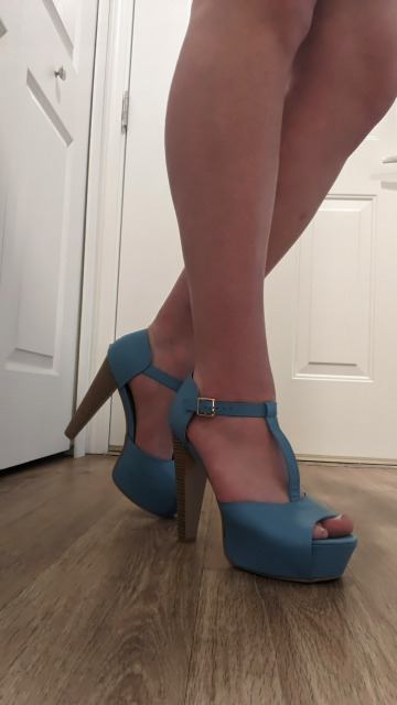 blue t-strap heels 