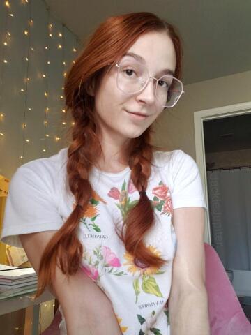 do you like bespectacled redheads? :)