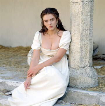 elizabeth hurley, 1994