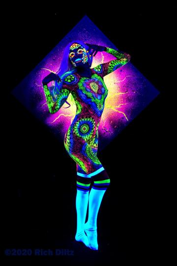 playing with black light body paint and a very fun model (always open to more models in the sacramento/norcal area)