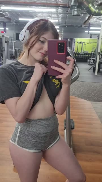 showing off for the security cams at my gym ;)