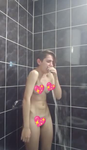 [oc/f18] did you like the waterfall? i have many more videos like this 🥰