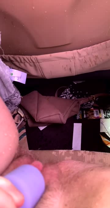peeing in the backseat and cumming