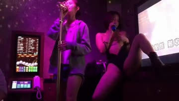 nekkid karaoke (no sauce)