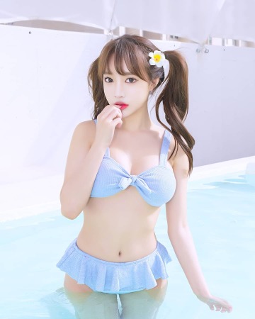 pigtails in a pool