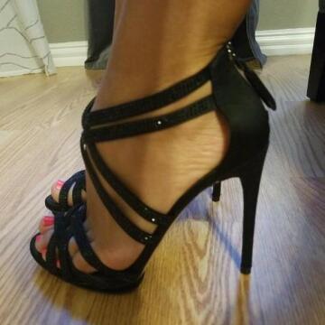 i thought a close up view was needed for these sexy shoes.
