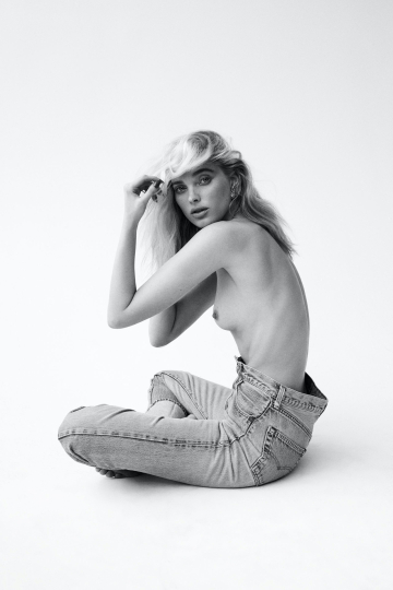 elsa hosk by zoey grossman for issue magazine [aic]