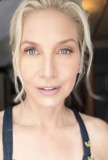 elizabeth mitchell, 51