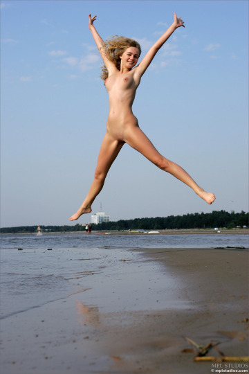 obsession girls in flight