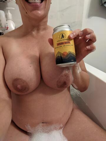 some non-alcoholic athletic brewing beer for this 7-month pregnant woman! still enjoying the finer things in life.