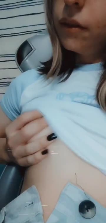 soft boob massage :3