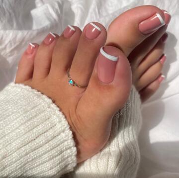 take my toe ring off, but you can only use your tongue 👅