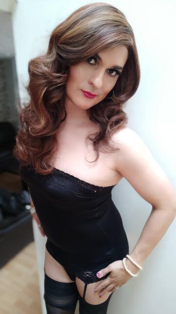 crossdresser in my 40s enjoying my femenine side. i don't feel like a woman but certainly i'm not a regular man. follow me if want to see hotter content 🔥 🔥
