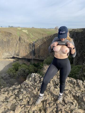 just making sure they’re still there (that’s what i think this picture looks like 😅)