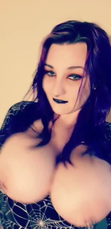 i love bouncing my huge boobs :)