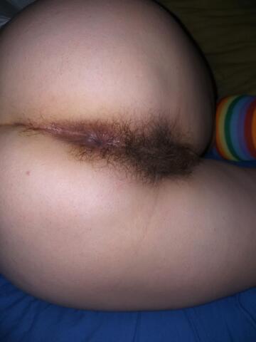 wife's messy hairy ass