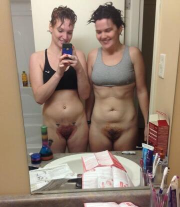 sarah & emily (married couple) dyeing each other's pubes for their 3rd anniversary