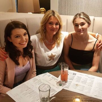 daughter, mother or daughter?