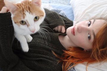 comfy w/kitter #2