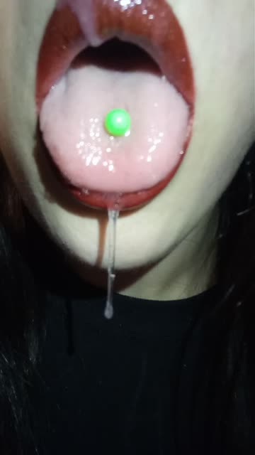 oral fixation 🖤 [x-post]