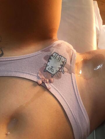 cum addicted girl - looks delicious