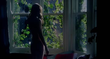 how did i miss this movie? didn't know emily blunt was nude ever like this