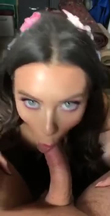 homemade porn - beautiful brunette babe lana rhoades giving a blowjob