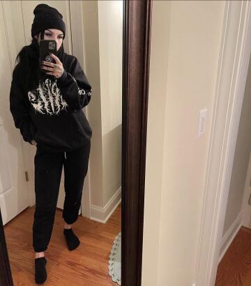 i need more sissies and slaves to give more training and sessions