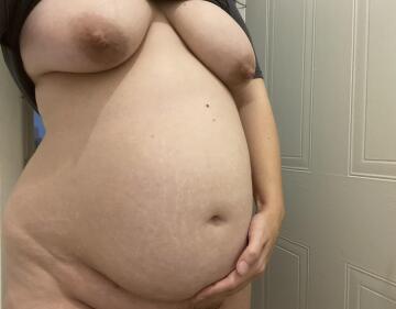 pregnant british milf. no ppv! full length videos the feed and squirting video in your dms. just $3!
