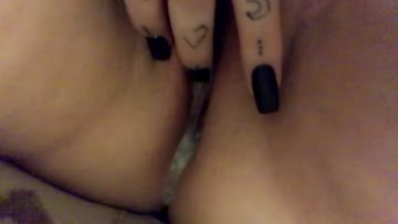 i love the feeling of cum leaking out of my pussy 😍