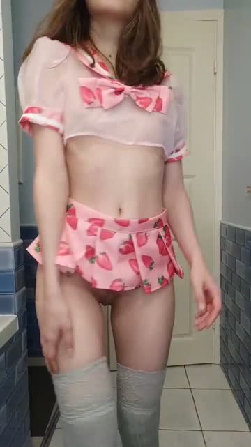 you're allowed to fuck me if you like my tiny tits 😇