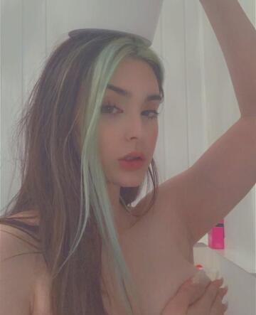 step daughters icloud is connected to mine (18)