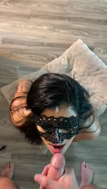 i(29m) gave my fwb (33f) a massive multiple rope facial