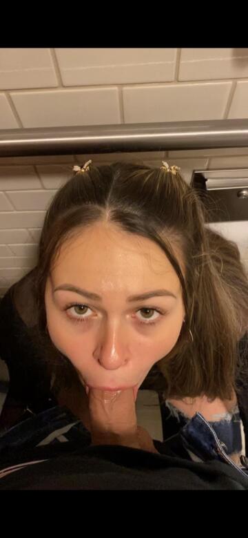 didn’t wait to get home to suck my date off👅