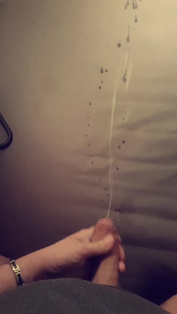 [proof] cum directly on bed (here, the mastress)