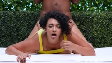 curly hair babe with big fat ass, sex for money porncasting