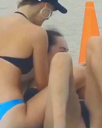 masturbating you girlfriend on the beach during daytime? you must have expected to get caught [00:20]