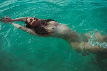 naked in the ocean, the best way to swim