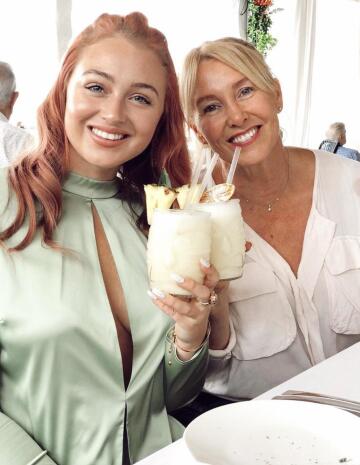 iskra and mom