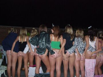 girls supporting each other!