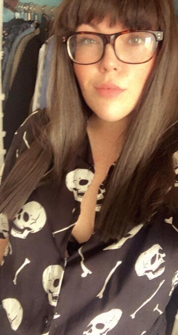 i do occasionally wear clothes 🖤