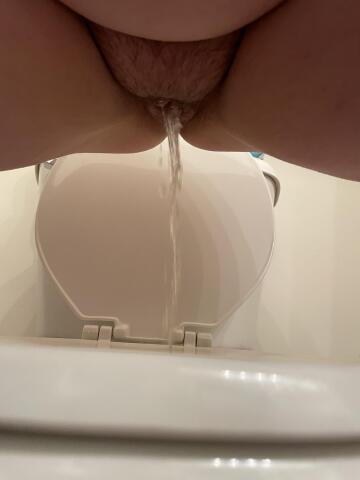 [32f] who likes watching bbw’s piss??