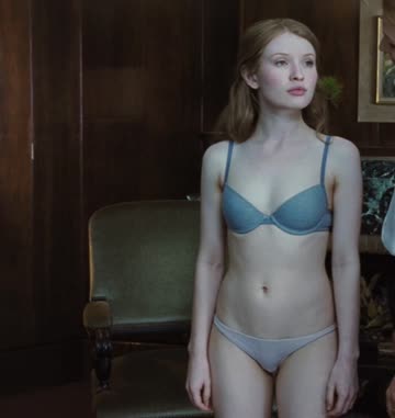 inspecting emily browning's body in sleeping beauty