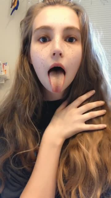 lemme taste your tongue? 👅
