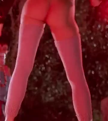 linnea quigley - return of the living dead (1985)