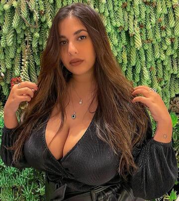 shahar looking beautiful as always with those natural tits.