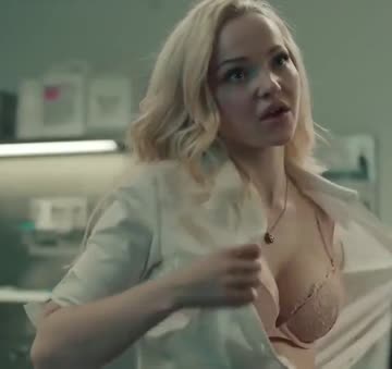 dove cameron